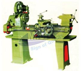 Screw Cutting Lathe Model - 750mm Bed Length, Green, 0.75kW Power, Variable Spindle Speed | Metalworking, Precise Machining, Durable Build