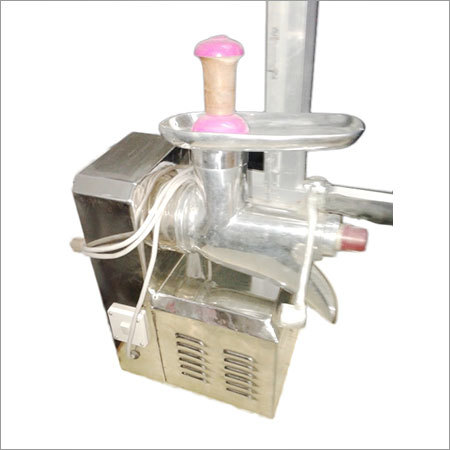 Juice machine for hotels and restaurants