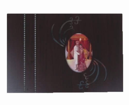 Elegant Wooden Cover In Dark Brown - Material: Wood