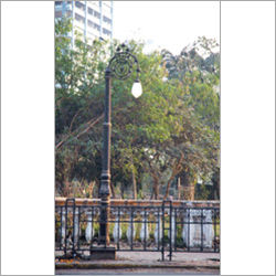 Cast Iron Lamp Post - Color: Warm White