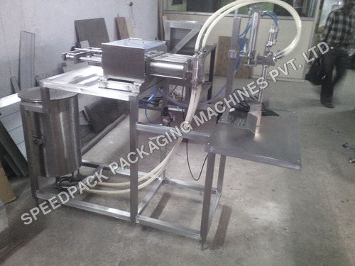 Linear Liquid Filling Machine