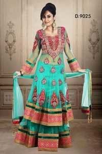 Exclusive lehngas