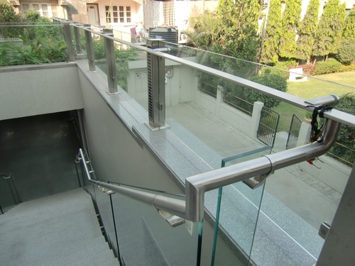 Glass Balcony Grills & Railings
