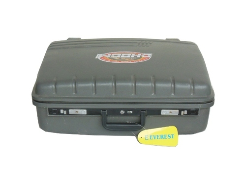 LUGGAGE SUITCASE
