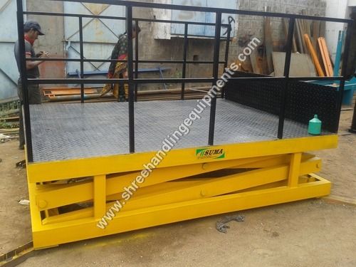 Madhavaram Goods Scissor Lift