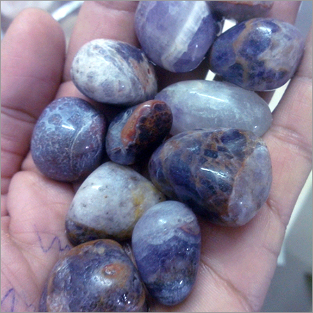 Precious tumbled Amethyst Pebbles stone for jewellery manufacturer
