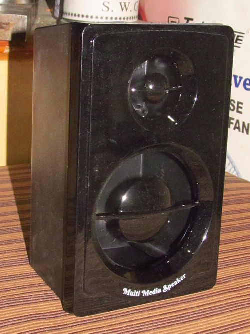 Multimedia Speakers Cabinets