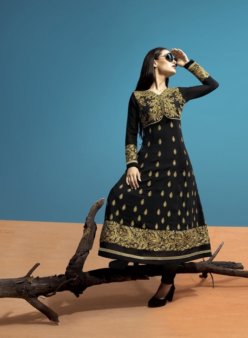 Attractive Salwaar Kameez