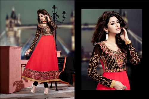 Outstanding Salwaar Kameez
