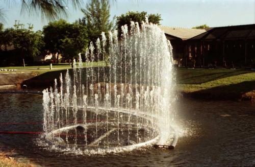 OUTDOOR DESIGNER LIGHT FOUNTAINS 