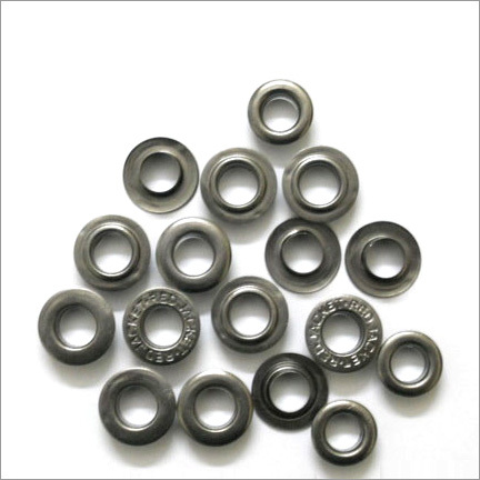 Groom Eyelets