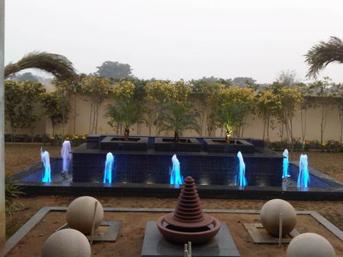 DESIGNER OUTDOOR FOUNTAINS