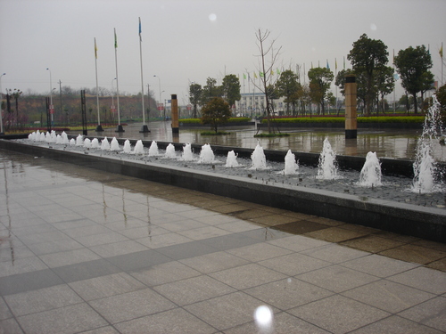 OUTDOOR DESIGNER FOUNTAINS