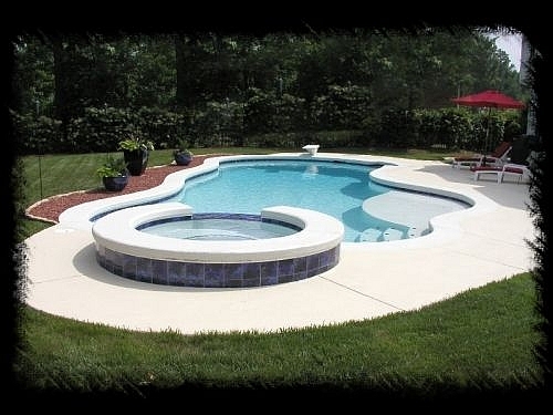 COUSTOMIZED SWIMMING POOLS