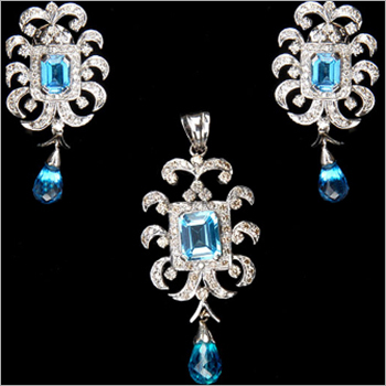 Diamond Pendant Sets
