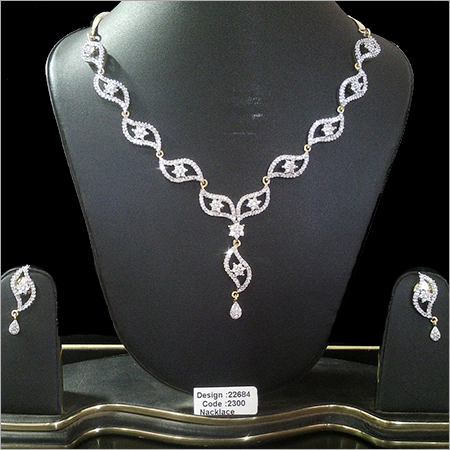 Traditional Diamond Necklace