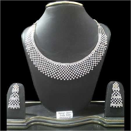 Traditional Diamond Necklace Set