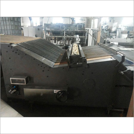 Biscuit stacker machine