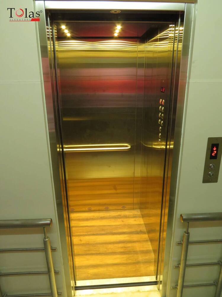 Passenger Elevator - Car Dimension: 1M X 1M To 1.5M X 3M