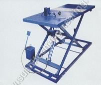 Two Wheeler Lift