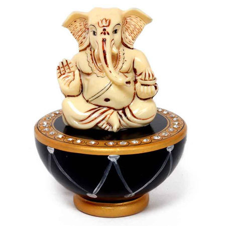 GANESHA IDOL ON DECORATIVE TABLA
