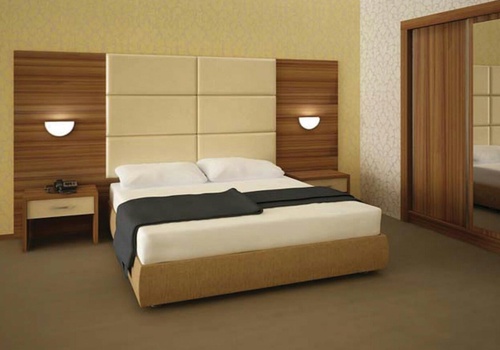 Hotel Bedroom Set - Wood, King Size, Beige | Elegant, Durable, Comfortable, Easy Assembly, Space Saving, Modern Style, Luxury Feel