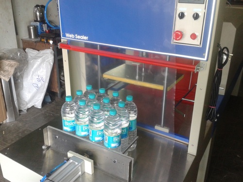 Pet Bottle Packing Machine