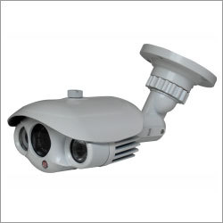 Array LED - 1/3" Sony CCD, 6mm Lens, 700 TVL, IP66 Weatherproof | Night Vision, 70m IR Range, Clear Vision, Easy Install