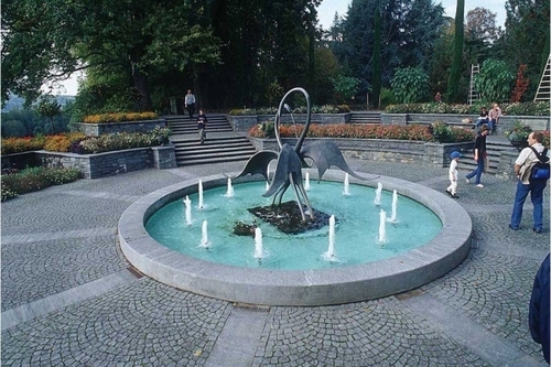 OUTDOOR FOUNTAINS MANUFACTURERS