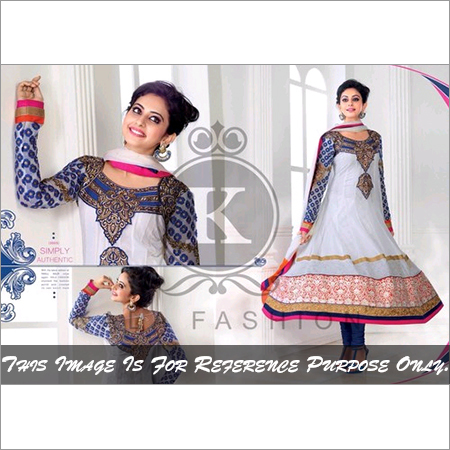 Stylish White Color Anarkali Shuit