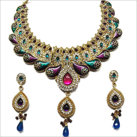 Traditional Artifical Necklace