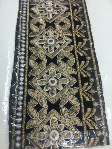 Zari With Tapeta lace boarder