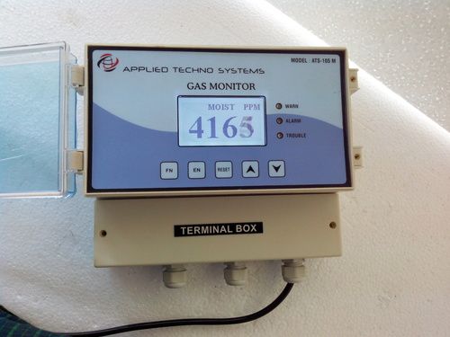 Moisture And Dew Point Analyzer