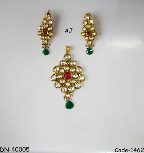 Kundan Pendant Sets