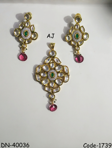 Kundan Pendant Sets