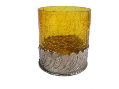 Tealight candle holder
