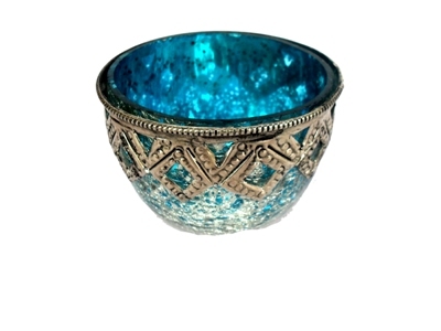 Tealight candle holder