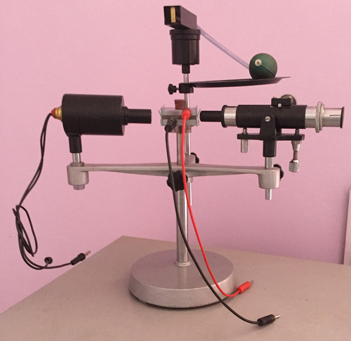 Millikan's Oil Drop Apparatus