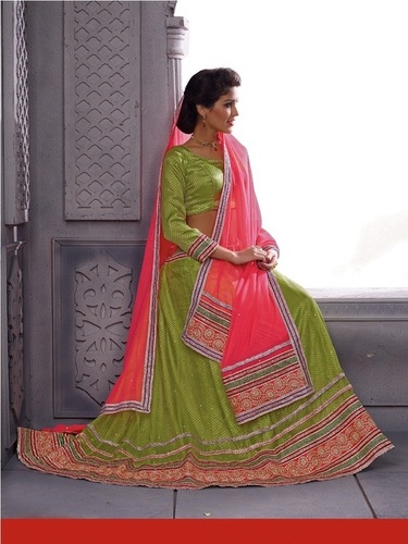 Brocade Saree - Brocade Fabric, 0.9m Embroidered Green Blouse | Lace Work, Elegant Design, Party Wear