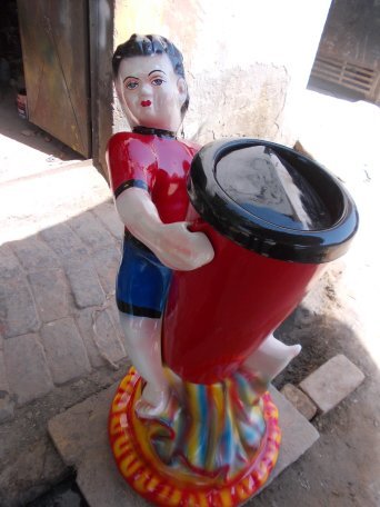 बेबी डस्टबिन