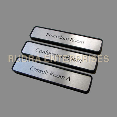 Metal Name Badges - Color: Black & White