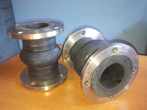Rubber Expansion Joint with SS Flanges Rubber Expansion Joint with SS Flanges