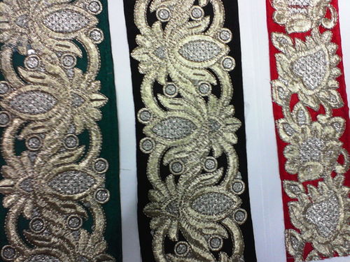 Chain Stich Lace