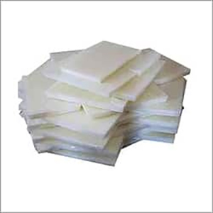 Fully refined and fully refined paraffin waxes
