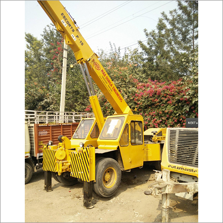 External tower cranes