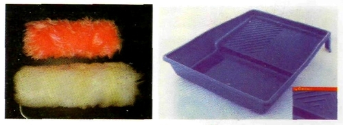 Fur roller with paint tray