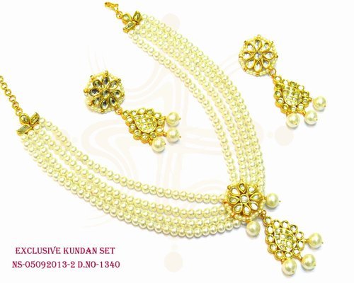 Kundan Necklace Set