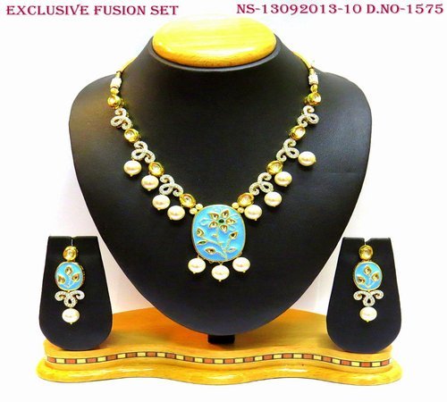 Kundan Necklace Set