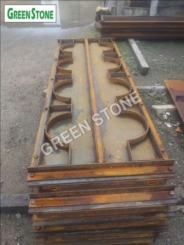 PRECAST COMPOUND WALL / PANEL  MOULD