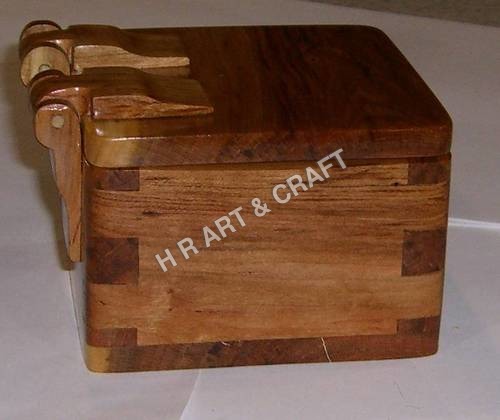 Traditional Solid Wood Box Traditional Solid Wood Box